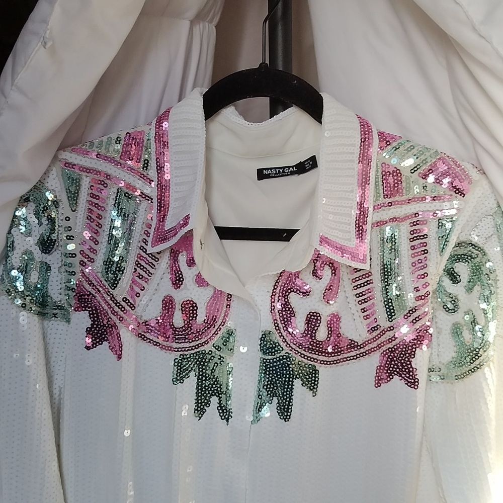 EUC Nasty Gal Fully Sequined White Dress Jacket Pink And Green Designs - Size 4 - Picture 2 of 10